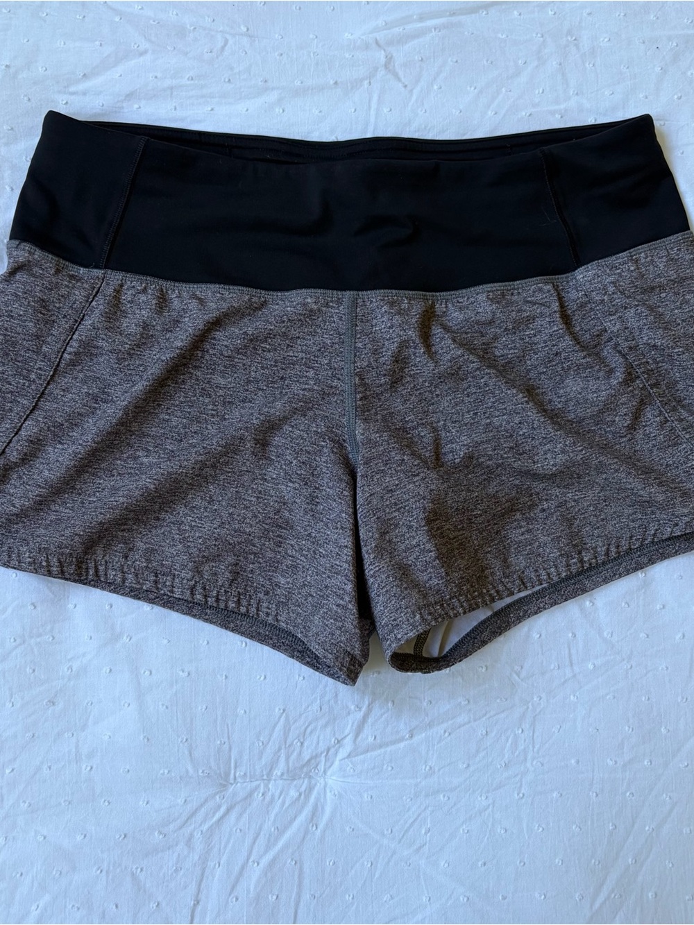 Lululemon Speed Up Shorts 3.5” Inseam Gray Heather Black Band Size 6